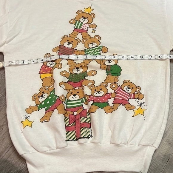Vintage USA Made Christmas Tree Bears Nicolette New York Crewneck Sweatshirt - Picture 9 of 9